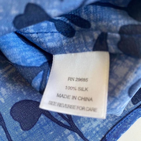 Blue Pendleton 100 % silk floral blouse with ruffle neckline‎ womens size 14 - Picture 3 of 7
